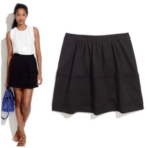 Madewell Silhouette Mini Skirt in Black Size S EUC